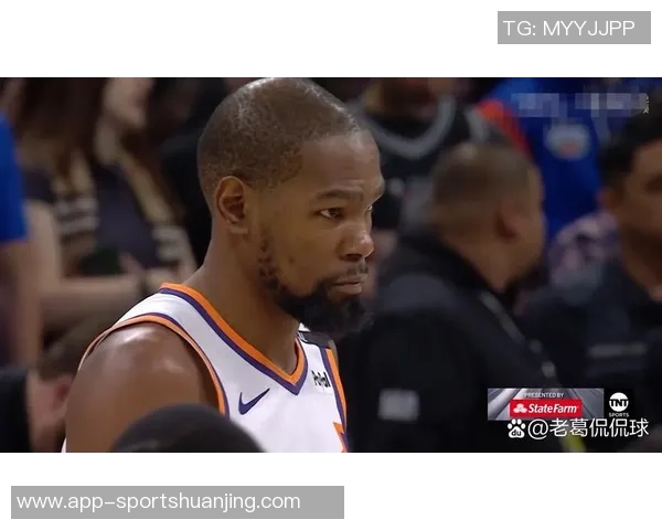 杜兰特全场高效表现20投13中砍下30分6篮板5助攻1盖帽助球队获胜